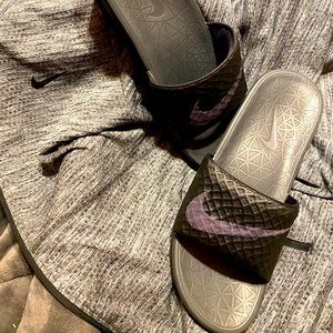 *New*Nike Benassi Solarsoft 2 Men’s Sandal Size 12